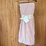 Magaschoni Home Blush Pink Faux Fur Bow Throw Blanket 50X70 GHM5138 New. Fixed Price $35.00.