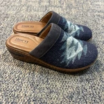 Born Women Bandy Clogs Blanket Knit Southwest Blue Aztec Coastal Cowgirl Sz 8. Fixed Price $34.99.