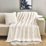 Yusoki Luxury Faux Fur Throw Blanket(without Pillows) 2 LAYERS,3LB,ALL Ages,h.... Fixed Price $35.65.