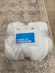 New With Tags! Full /queen Solid White Jacquard Plush Blanket - Room Essentials. Fixed Price $10.99.