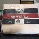 Berkshire Blanket Original Fleece Twin 60 X 90 Cream Lightweight. Fixed Price $12.00.