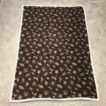 Cabelas Pinecone Oak Maple Leaf Fleece Sherpa Faux Shearling Throw Blanket 48X68. Fixed Price $14.99.