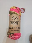 Realtree Edge Camo Print On Velvet Throw 50 X60 Pink. Fixed Price $19.99.