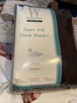 Wamsutta Super Soft Plush Blanket Full/queen X90 Brown New. Fixed Price $35.00.