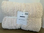 Pottery Barn Kids Carved Cable Sherpa Bed Blanket Blush Twin. Fixed Price $59.00.