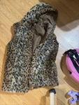 Coco + Carmen Women's L/xl Faux Leopard Vest Pockets Hoodie Chic Vintage Vibe. Fixed Price $12.00.