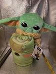 Star Wars Mandalorian The Child, Baby Yoda Plush/pillow Fleece Throw Blanket Set. Fixed Price $28.00.