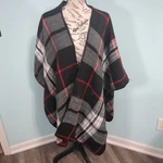 Woolrich Reversible Blanket Wrap Kensington Plaid Houndstooth Tunic Shawl. Fixed Price $25.00.