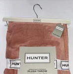 New Hunter Coco Premium Quality Plush Throw Reversible Blush Blanket Logo Patch. Fixed Price $49.75.