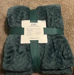 Darsee & David Braided Fleece Throw. Fixed Price $10.00.