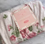 Loire Valley Maison Twin Pink Rose Floral Plush Blanket Throw Shabby Chic. Fixed Price $39.99.