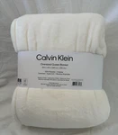 Calvin Klein Oversized Solid Ivory Ultra Soft Plush Full / Queen Blanket Nip. Fixed Price $80.75.