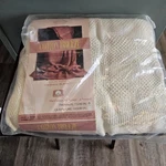 Vtg Beacon 100% Cotton Thermal Blanket Loom Woven Twin / Full Cream Usa New. Fixed Price $34.99.