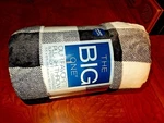 4J Nwt 5X6 Kohl's The Big One Black White Checker Oversized Plush Throw Blanket. Fixed Price $28.00.