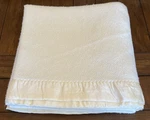 Vintage Fieldcrest Touch Of Class Warm Cream Satin Trim Blanket Usa Full/queen. Fixed Price $49.79.