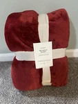 Full/queen Ultra Plush Blanket Red - Threshold. Fixed Price $25.99.
