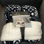Cuddl Duds Cozy Layers Throw 50 Inches X 60 Navy Blue White Gray. Fixed Price $39.99.