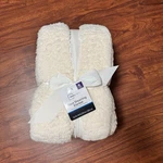 Mainstay Faux Shearing Blanket Spread King Ivory 102 90 New With Tags!!. Fixed Price $20.00.