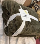 Threshold Full/queen Ultra Plush Blanket Dark Olive Green. Fixed Price $45.57.