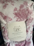 Rachel Ashwell Farmhouse Simply Shabby Chic Queen Full Soft Plush 1 Blanket. Fixed Price $65.00.