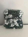 Vera Bradley Plush Xl Fleece Throw Blanket Dark Green/white Rain Garden 66 94. Fixed Price $79.99.