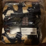 Pendleton Sherpa Fleece Throw Legend Lake Navy 50" X 70". Fixed Price $50.00.