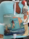 Disney Moana, No Sew Fleece Throw Kit, Ages 5+. Spring Creative.. Fixed Price $38.00.