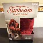 Sunbeam Garnet Red Heated Velvet Throw 50" X 60" 3 Settings Hour Auto Off. Fixed Price $11.99.