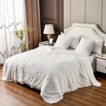 Yusoki White King Faux Fur BLANKET,2 LAYERS,90"X104",WITHOUT Pillows Big Soft.... Fixed Price $58.17.