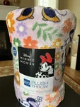 Nwt Disney Minnie Mouse The Big One Plush Throw Pink/floral 5 X 6 Free Ship. Fixed Price $24.95.
