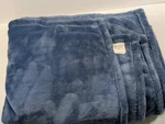 Threshold Oversized Primalush Throw Blanket Blue Plush Lightweight 50" X 70". Fixed Price $12.56.