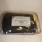 Berkshire Life Reversible Queen Comforter Black 98 X96 As Shown. Fixed Price $17.99.
