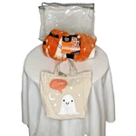 New Hyde And Eek 50 In X 60 Plush Blanket With Canvas Boo Trick Or Treat Bag. Fixed Price $23.00.