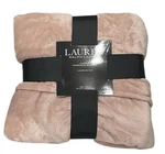 New Ralph Lauren Monogram Blanket Pink Rose Micromink Plush Twin/twin X-long. Fixed Price $52.76.