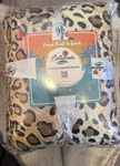 Catalonia Women Cheeta Wearable Flannel Blanket W/front Pocket Warm Soft Fuzzy. Fixed Price $39.99.