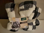 Woolrich Oversized Faux Mink To Cozy Berber Down Alternative Filled Throw New. Fixed Price $61.99.