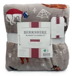 Berkshire Oversized Velvetsoft Throw Blanket - Cat Halloween 60X70 In. Fixed Price $29.95.