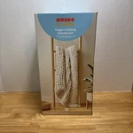 Mondo Llama Large Blanket Craft Kit, Finger Knitting Off White Nob. Fixed Price $24.88.