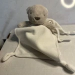 Carter's Lovey Rattle Bear Cuddle Security Blanket Knotted Hook Loop Hanger Hand. Fixed Price $12.79.