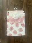 Ava Olivia Daisy Plush Baby Blanket And 2 Headwraps Set. Fixed Price $40.00.