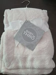 Baby Thro White Paisley 2016 Blanket Ivory Embossed Fleece Cozy Plush Nwt. Fixed Price $40.19.