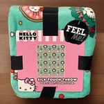 Hello Kitty Throw Christmas Blanket Pink Bow Wreath Silk Touch 40X50 2025 Sanrio. Fixed Price $18.77.