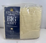 Royal Velvet By Fieldcrest Big & Soft Cotton Blanket Yellow King 108X90 In.. Fixed Price $85.00.