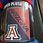 New Ncaa Arizona Wildcats Super Plush Throw 46IN X 60IN. Fixed Price $17.99.