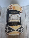 Pendleton Queen Size Fleece Blanket 98" X 92" Arrow Point Gray New. Fixed Price $119.97.
