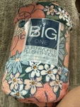 5 X6' Oversized Plush Throw Blanket The Big One Book Club Floral Coral Beach New. Fixed Price $25.00.