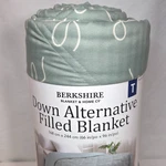 Berkshire Twin Down Alternative Blanket Sage Green Reversible Comforter Nip. Fixed Price $24.97.