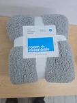 Full / Queen Sherpa Faux Shearling Blanket Gray Room Essentials. Fixed Price $24.99.