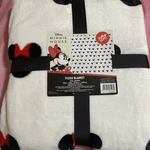 Disney White Minnie Mouse Soft Plush Blanket 90X90 Full/queen Nwt. Fixed Price $60.00.