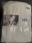 New Ugg Avery Plush & Sherpa Hooded Throw Blanket With Pockets In Snow 50" X 60". Fixed Price $74.99.